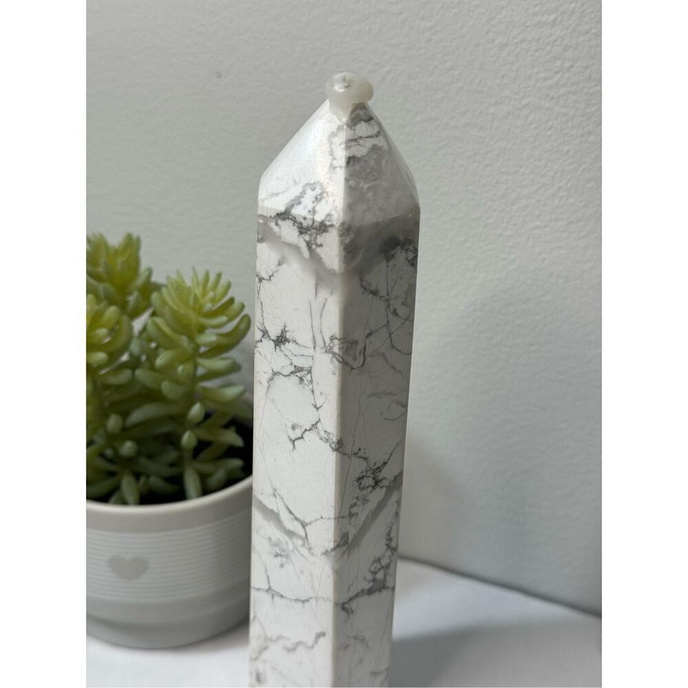 Howlite Tower - Picture 2 of 7